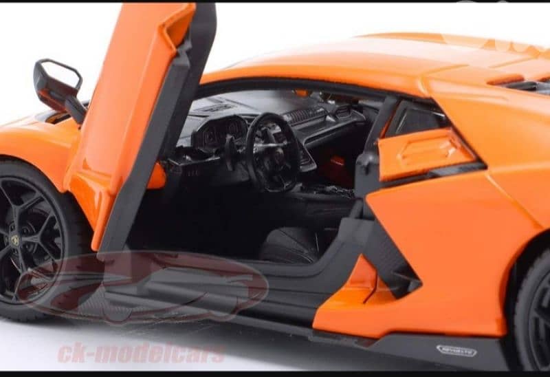 Lamborghini Revuelto (2023) diecast car model 1:24 6