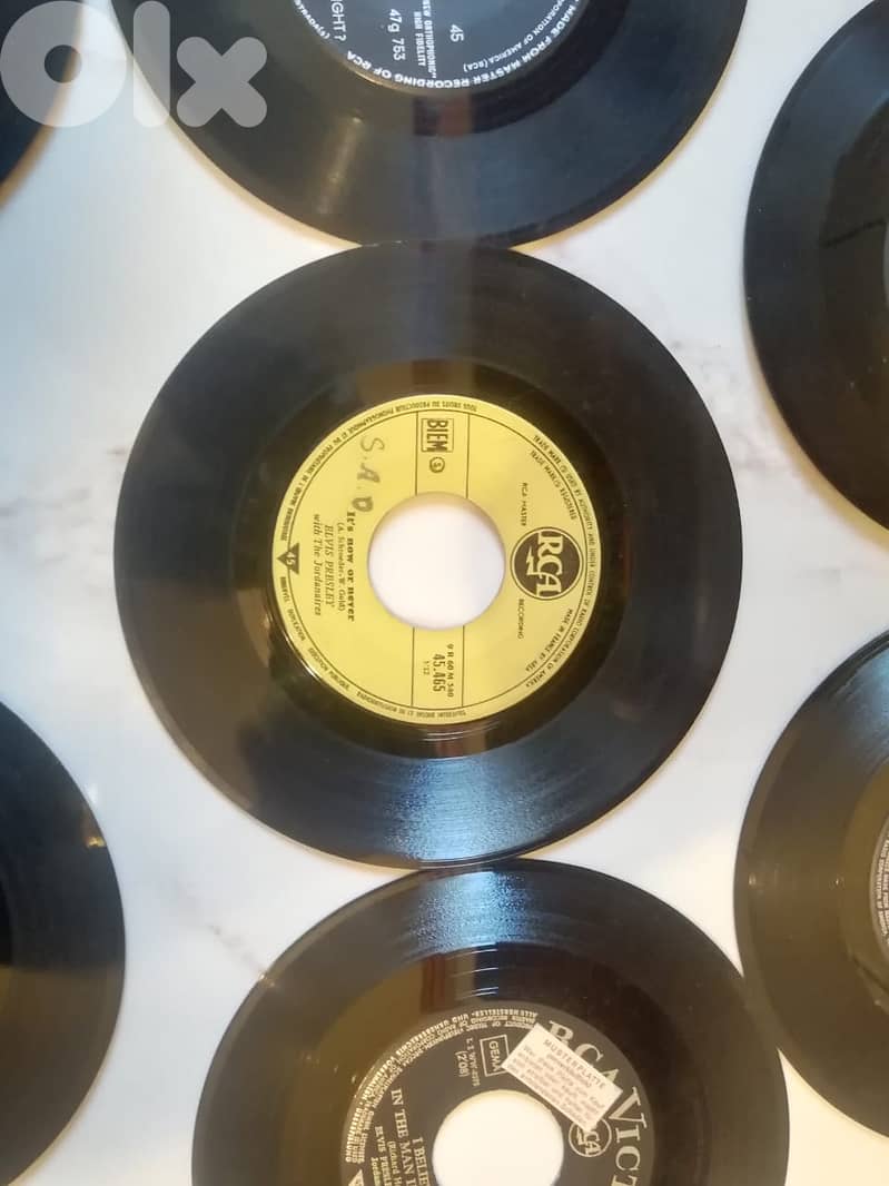 Elvis Presley 7 45t 7" vinyl collection sold together in v g cond 1
