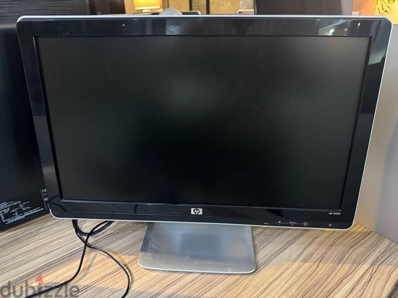 Samsung & HP 20 23 inch - NO HDMI ONLY VGA & DVI 4