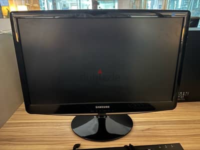 Samsung & HP 20 23 inch - NO HDMI ONLY VGA & DVI