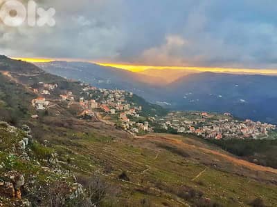 Outstanding I Private House in Corniche Sawfar  .
