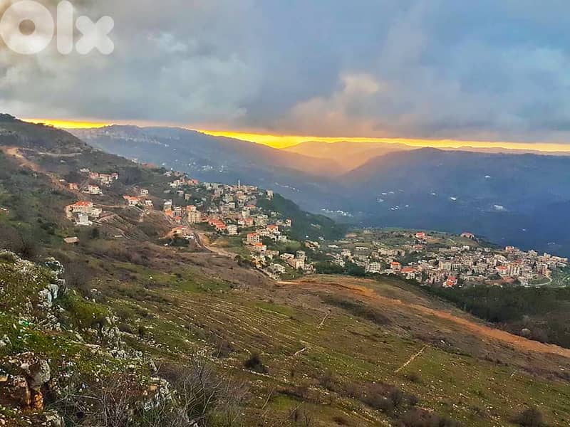 Outstanding I Private House in Corniche Sawfar  . 0