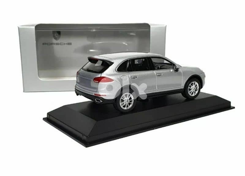 Porsche Cayenne diecast car model 1;43 1