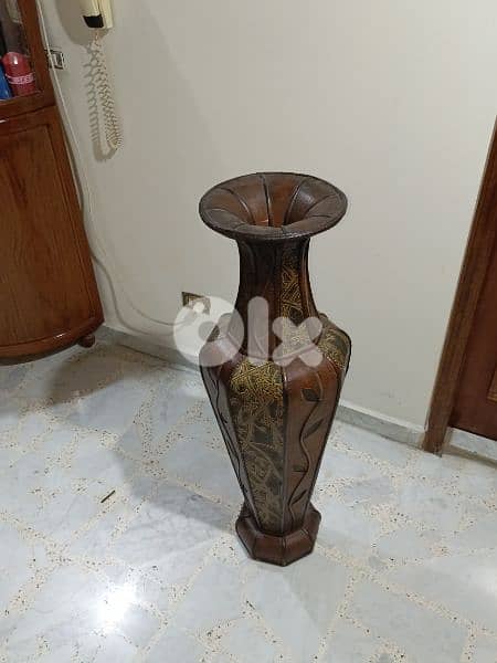 wooden big long vase 1