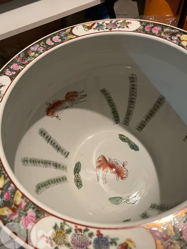 Chinese Art original signed Canton Porcelain aquarium 1