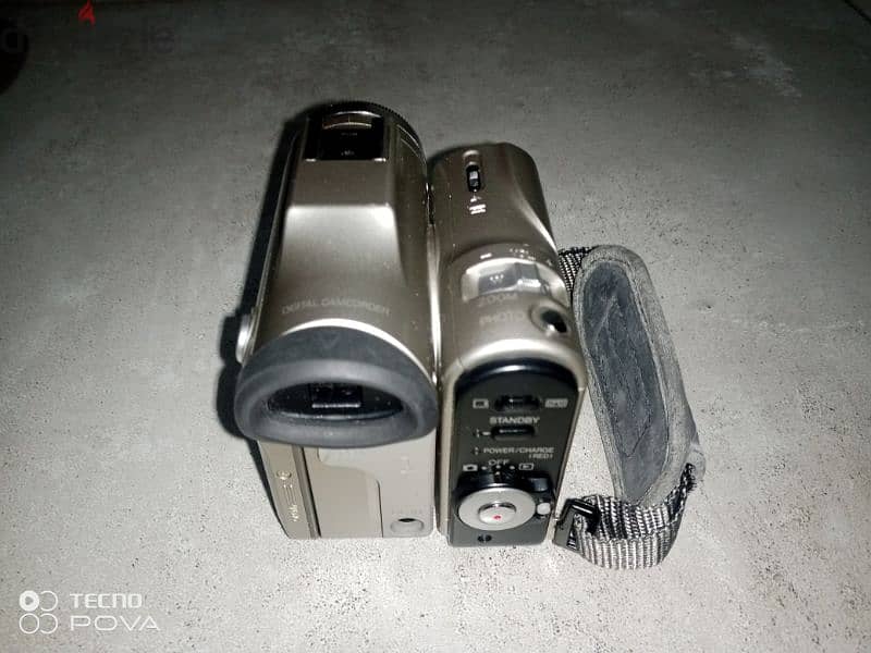 2 cameras for sale 8