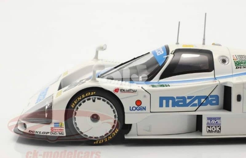 Mazda 787B (24h Le Mans 1991) diecast car model 1;18. 4