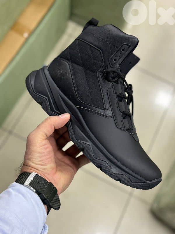 Underarmour boots 7