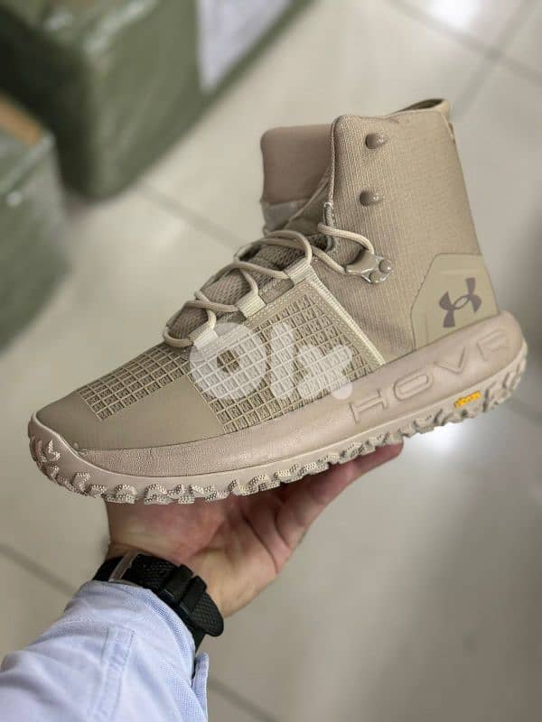Underarmour boots 8