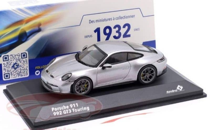 Porsche 911(992) GT3 Touring diecast car model 1;43. 0