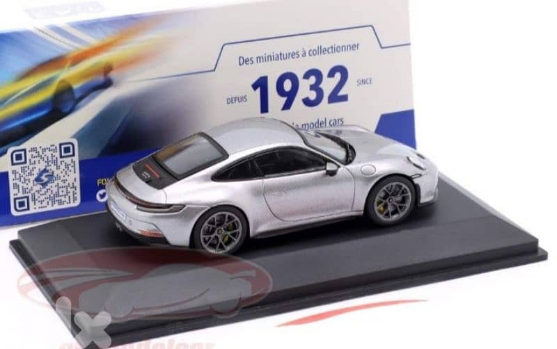Porsche 911(992) GT3 Touring diecast car model 1;43. 4