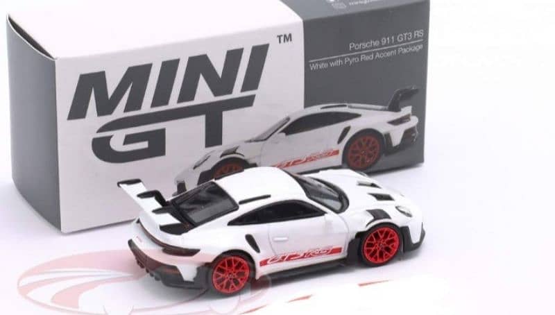 Porsche 911(992) GT3 RS diecast car model 1;64 4