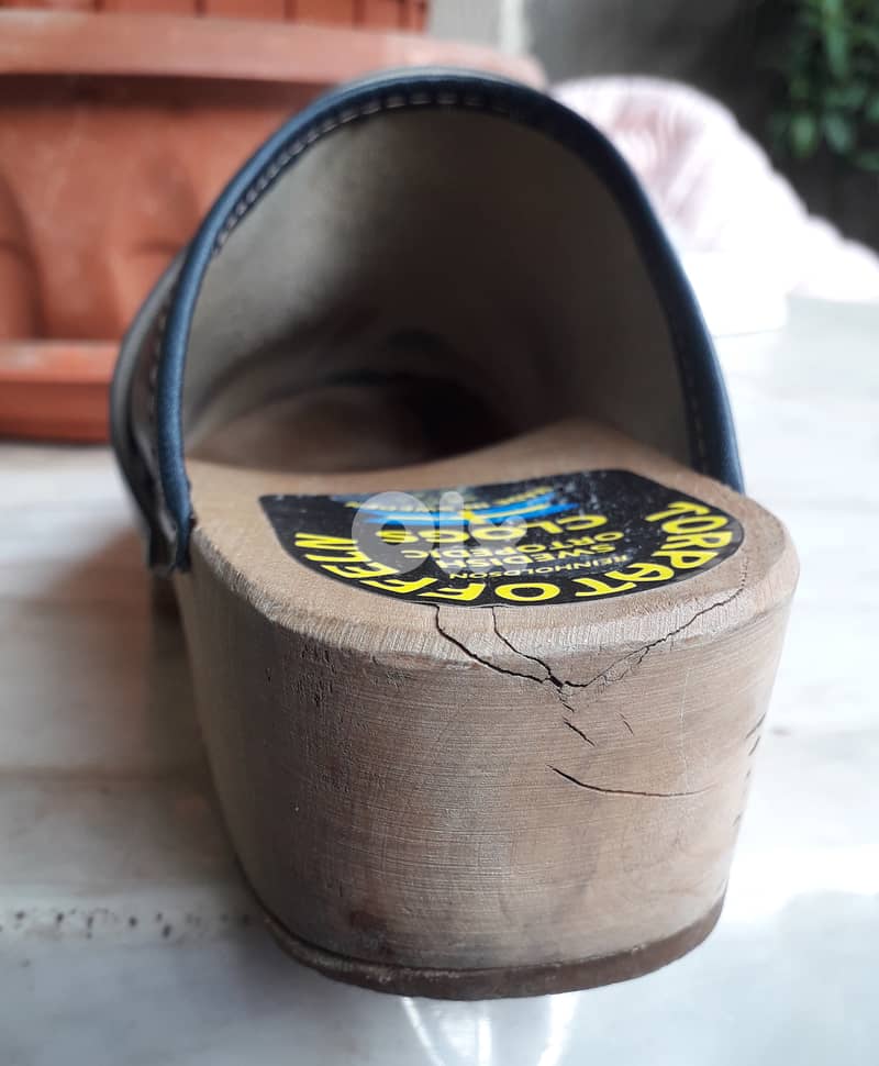 Clogs wooden shoes 3