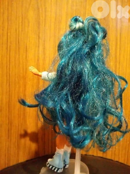 RAINBOW HIGH SKYLER BRADSHAW SMALLER Articulated Great OMG JUNIOR doll 2