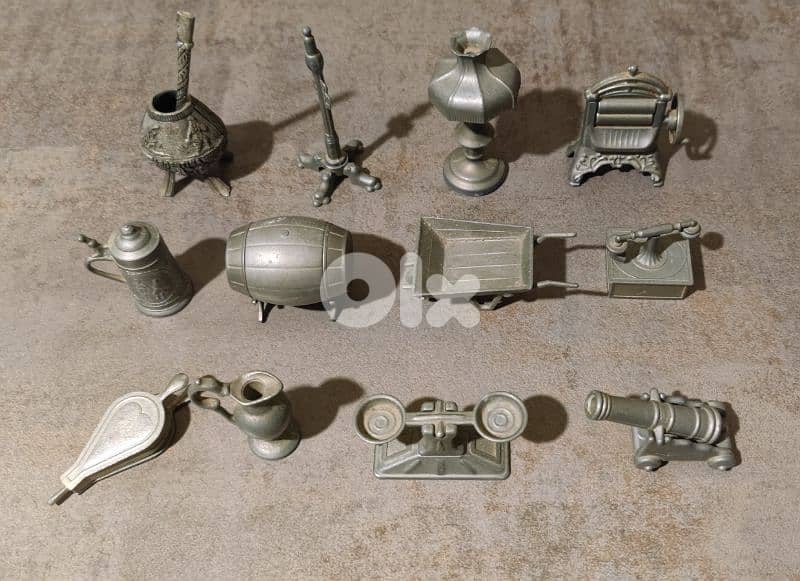 vintage miniature trinkets 0