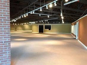 Showroom for rent in Mtayleb معرض للايجار في المطيلب