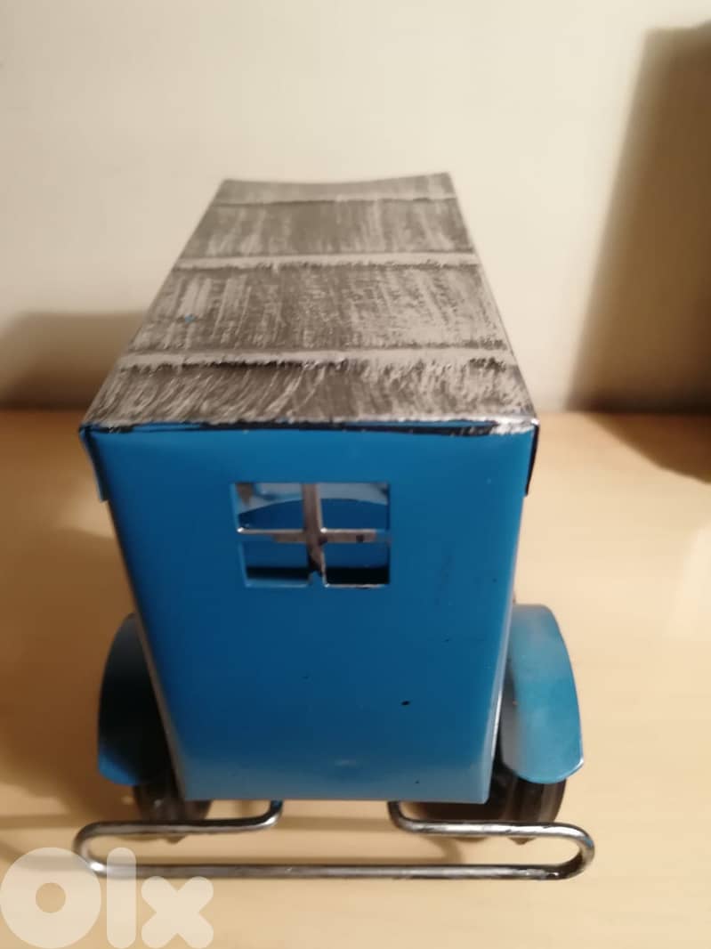 Retro style diecast hand made metallic car 20*10 cm 1