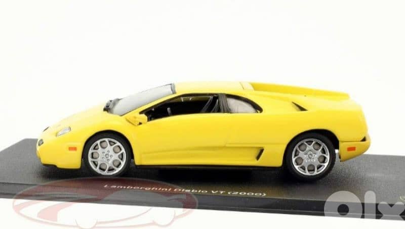 Lamborghini Diablo VT (2000) diecast car model 1;43 2