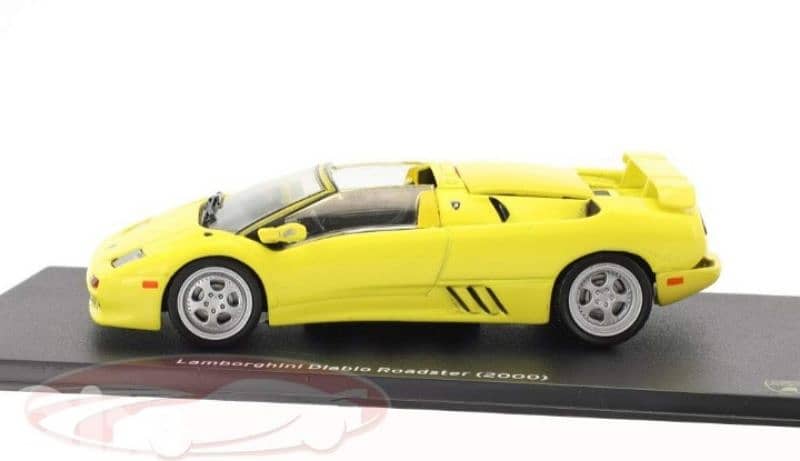 Lamborghini Diablo Roadster (2000) diecast car model 1;43 2
