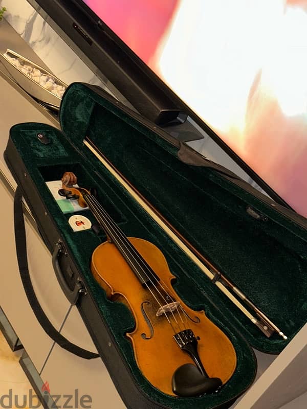 كمان ايطالي صوت رائع  واجود انواع خشب القيقب والسيبروس  violin 3