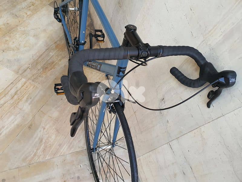 Road bike Made in Australia Brand read 2x9 speed size L , M & S 0