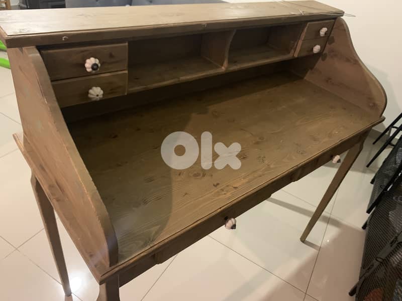 Old massif wood decorative table 1