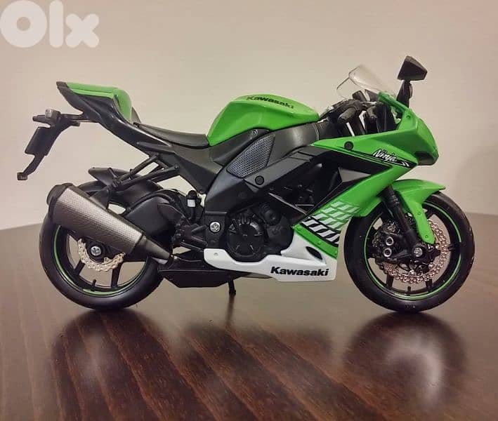Kawasaki Ninja ZX-10R diecast motorcycle model 1:12 3