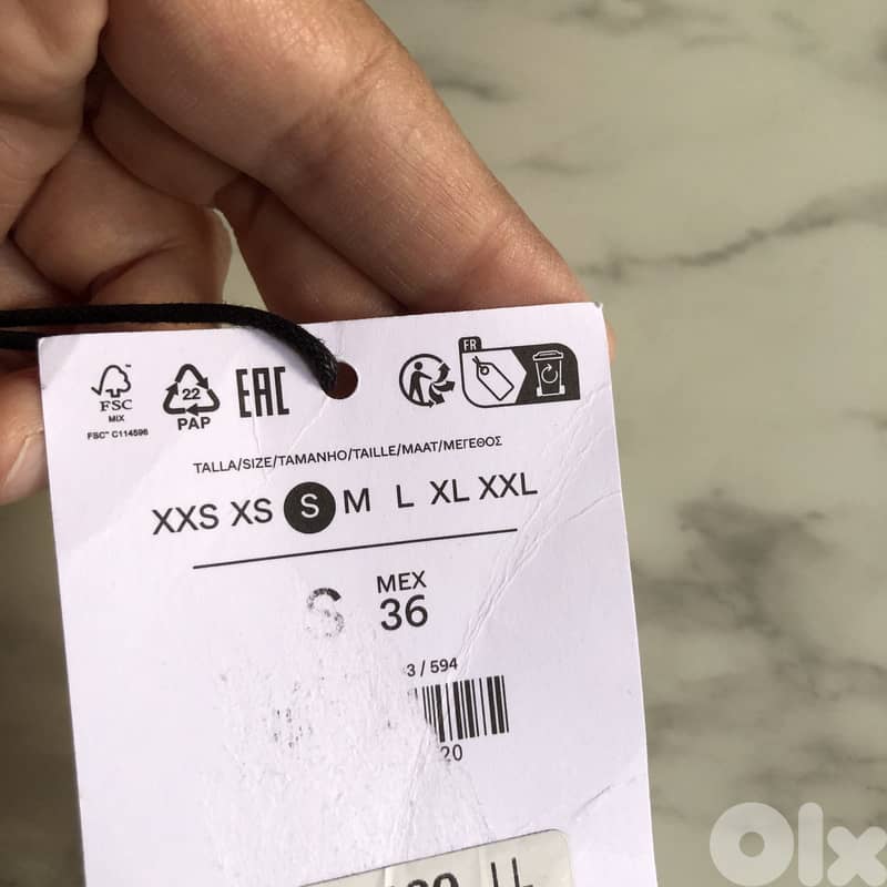 Bershka - boxy fit short sleeve T-shirt Size S 12