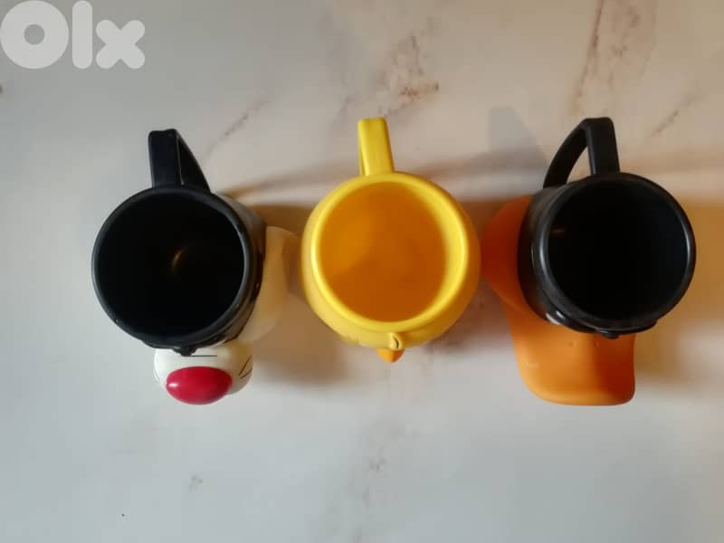 Warner brothers 1992 Looney tunes hard plastic mugs Daffy Tweety & si 4