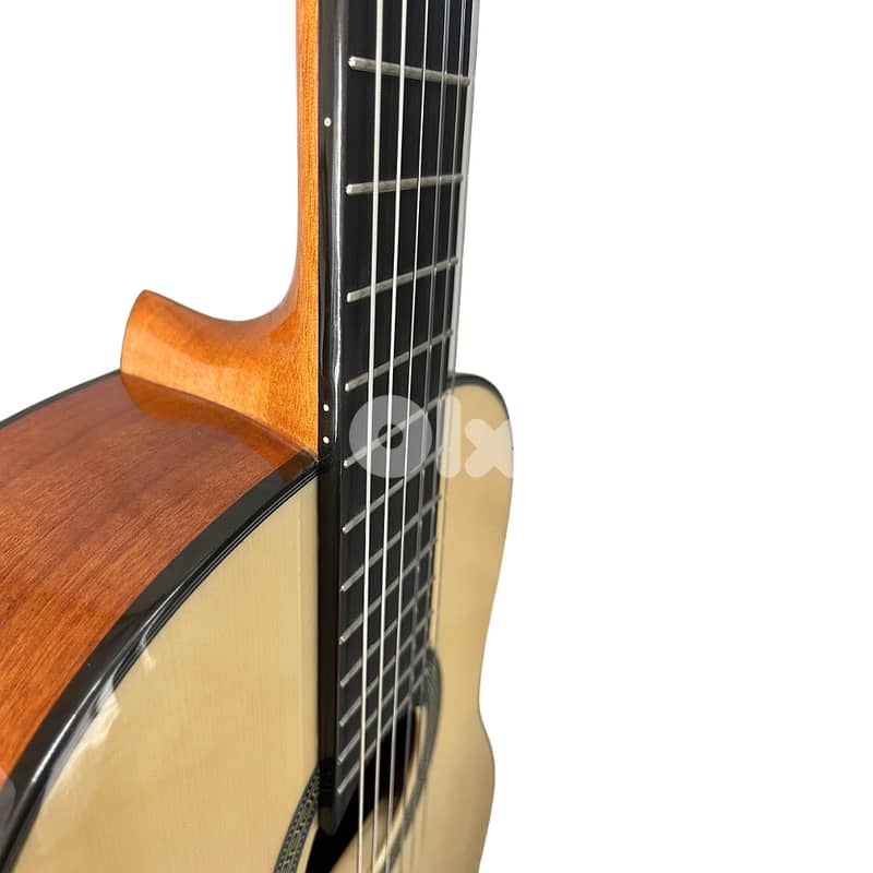 Aiersi SC01SM Classical Guitar 2