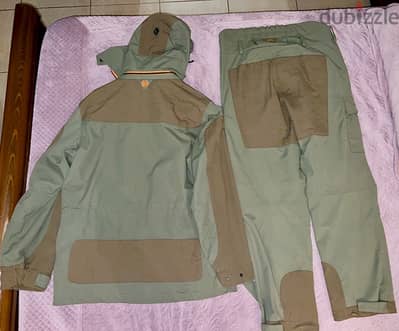 Beretta Hunting Suit Size L (Pant & Jacket)