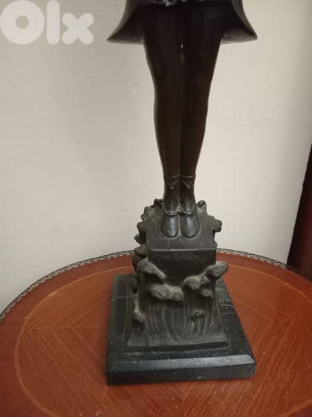 Bronze statue signed A Moreau 2