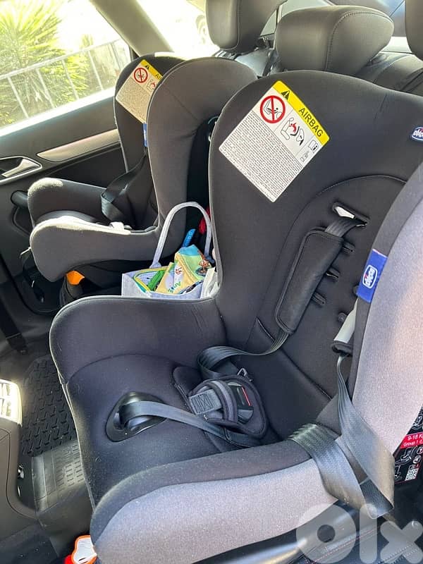 Chicco Cosmos Car Seat 2