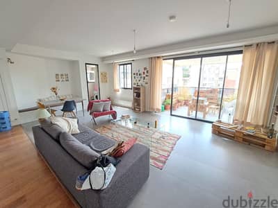 Apartment For Sale In Achrafieh | شقة للبيع في الأشرفية