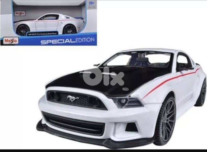 2014 Ford Mustang Street Racer diecast car model 1:24 0