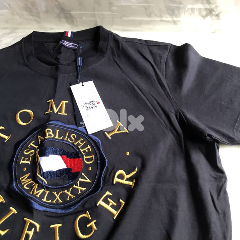 Tommy Hilfiger - Black T-Shirt size L 0