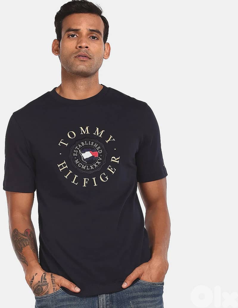 Tommy Hilfiger - Black T-Shirt size L 2