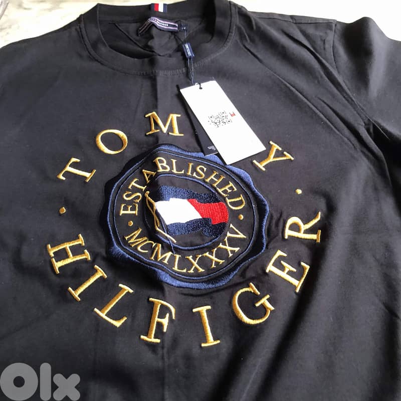 Tommy Hilfiger - Black T-Shirt size L 1