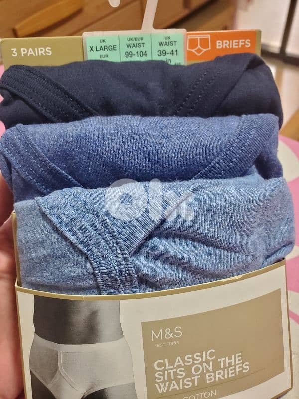 3 pants XL ماركة Marks & Spencer 0