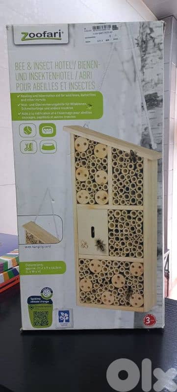 bee and insect hotel 1