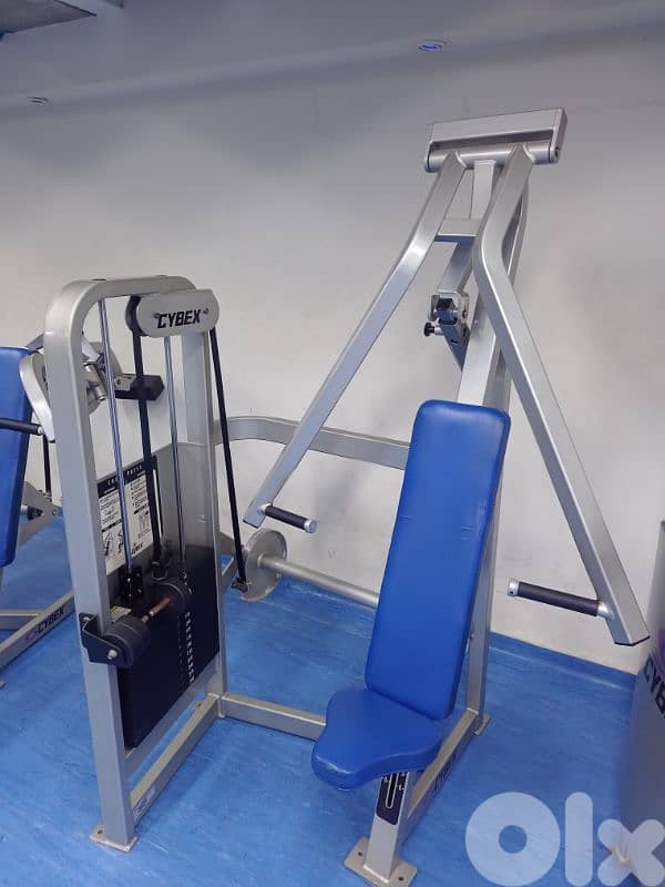 Uper chest Cybex machine 03027072 GEO GYM EQUIPMENT معدات نوادي رياضيه 0