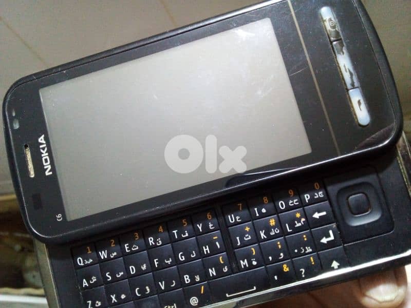 Nokia c6 slide 0