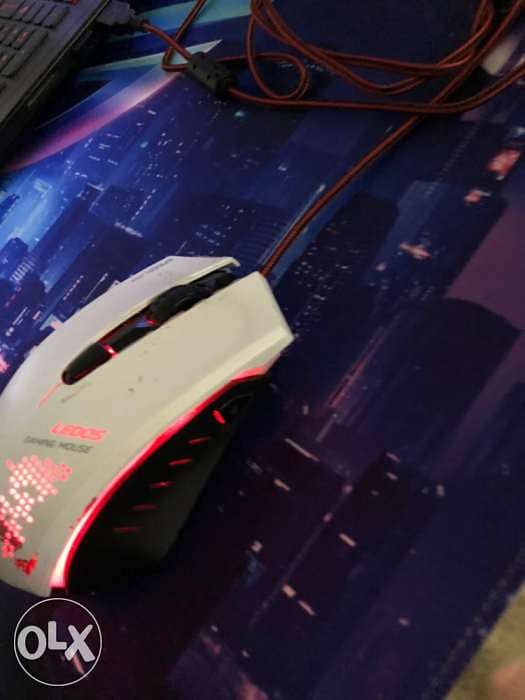 White Gaming mouse with RGB 5500 DPI 4