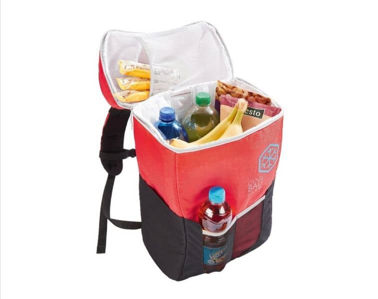 Crivit cooler thermal  back pack 20L / made in Germany/ 4$  delivery. 1