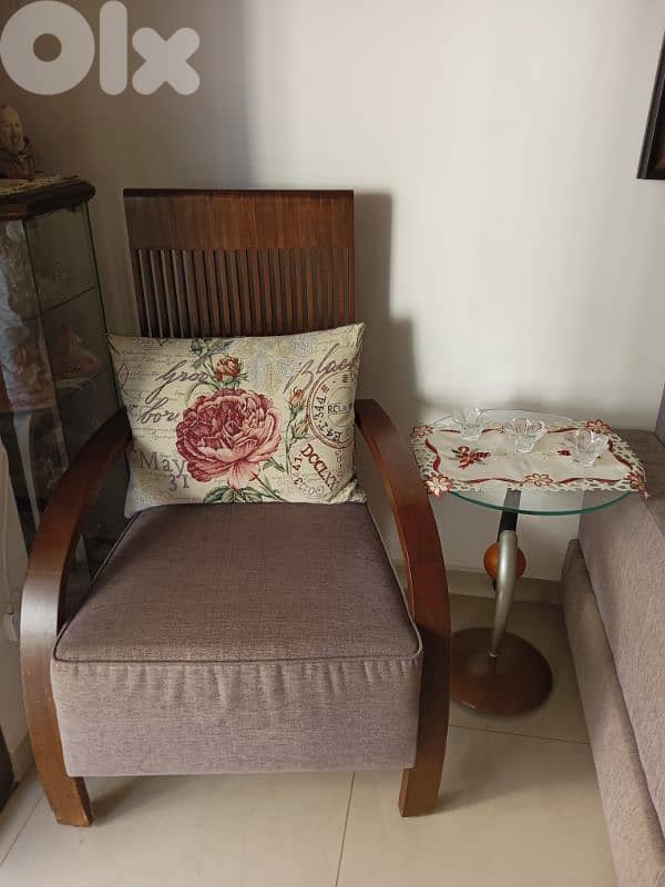 saloon for sale, for mor info please call 03/546012 5