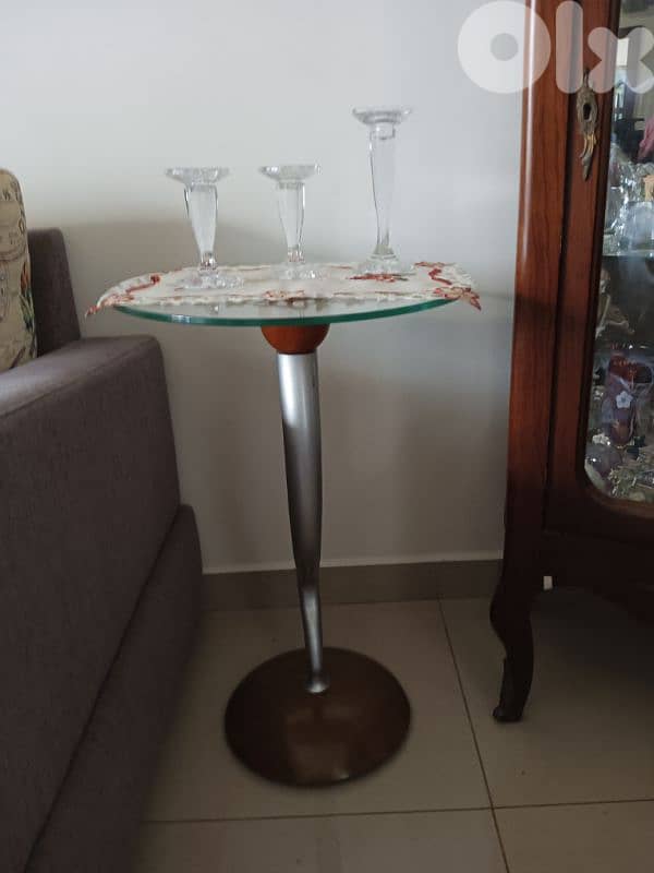 saloon for sale, for mor info please call 03/546012 6