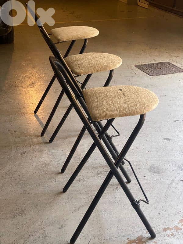 Set of 3 Folding Chairs 1