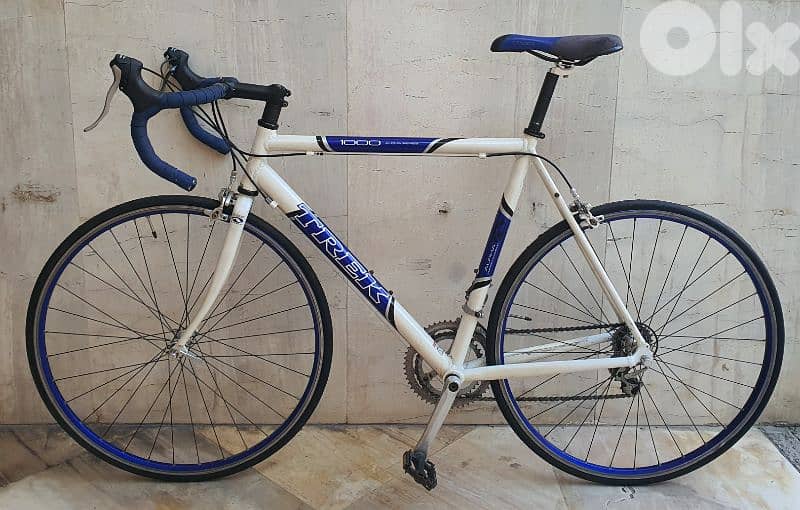Trek road bike size 54 M/L Aluminium Shimano 2x8 speed 1