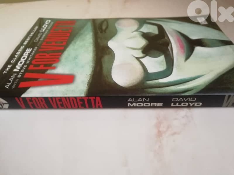 V for Vendetta Vertigo DC Comics Graphic Novel . Alan Moore David Llo 2