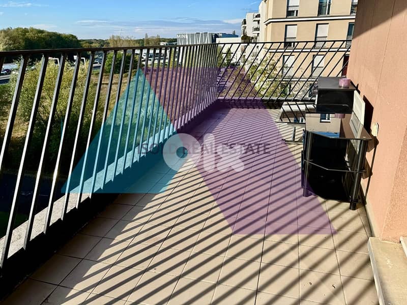 80m2 apartment for sale in Paris (suburbs) / France 0